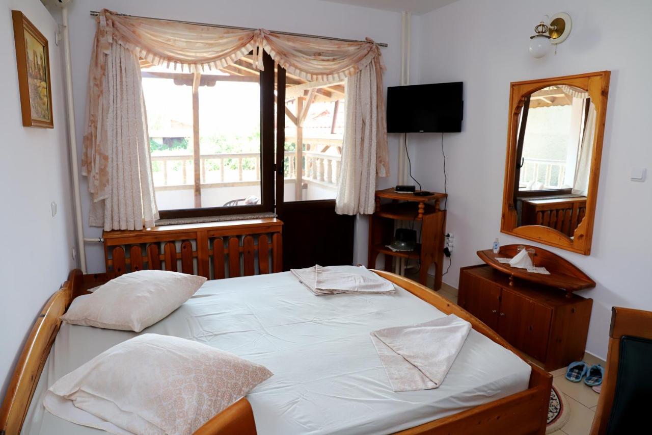 Hotel Mishel Kocherinovo ภายนอก รูปภาพ