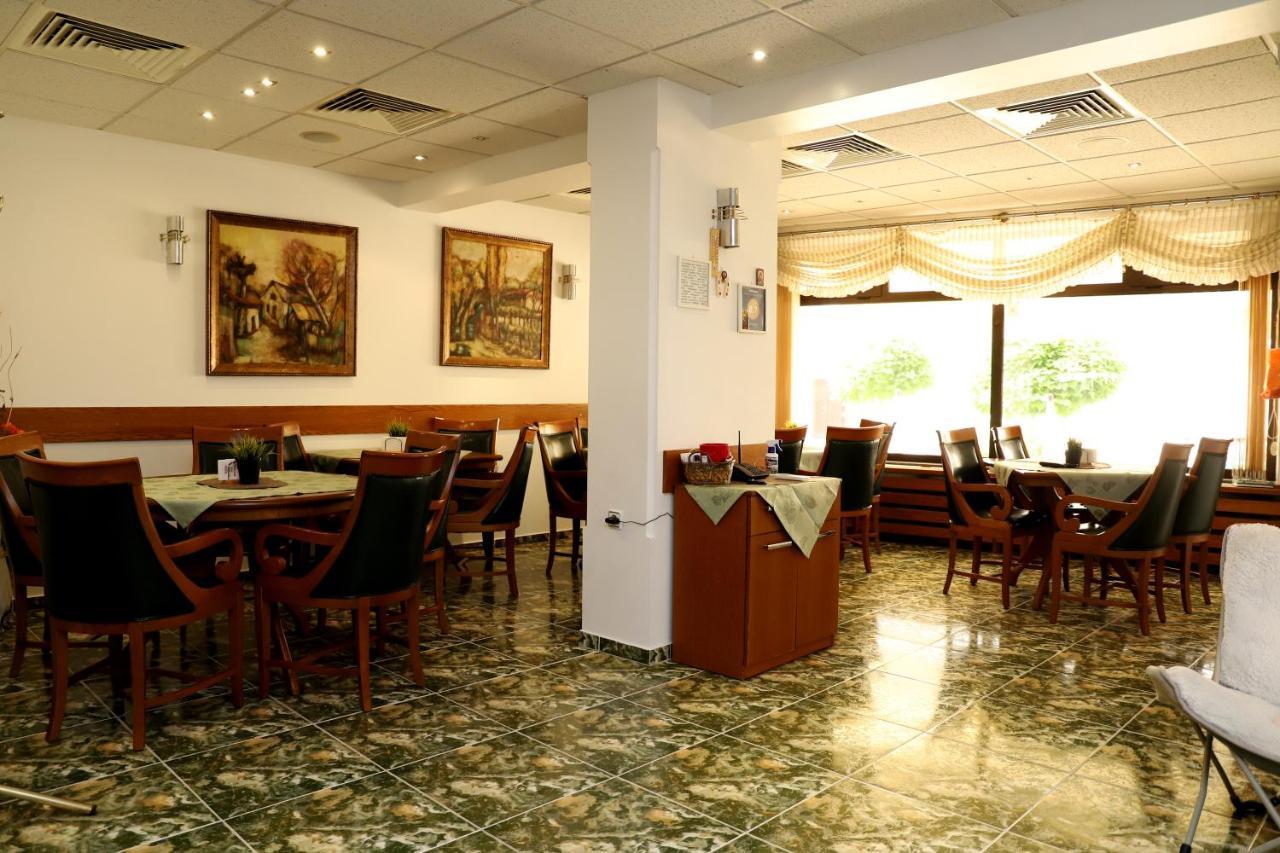 Hotel Mishel Kocherinovo ภายนอก รูปภาพ